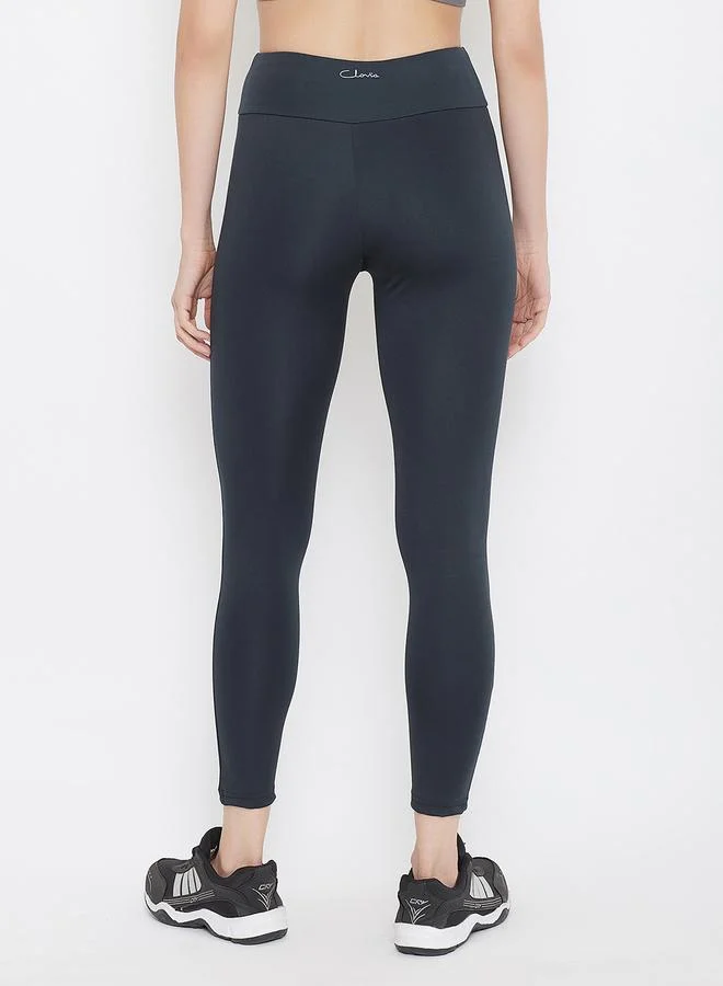 كلوفيا ليجنز رياضي ضيق بلون أزرق داكن