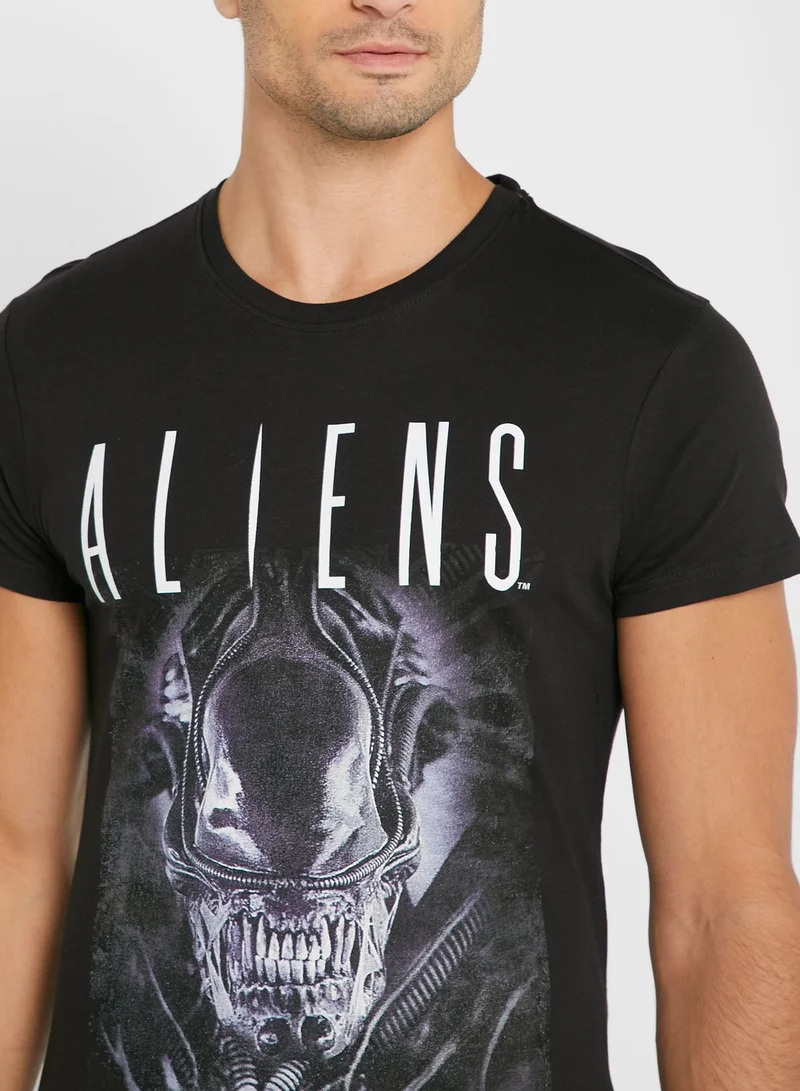 DIFUZED Aliens Crew Neck T-Shirt