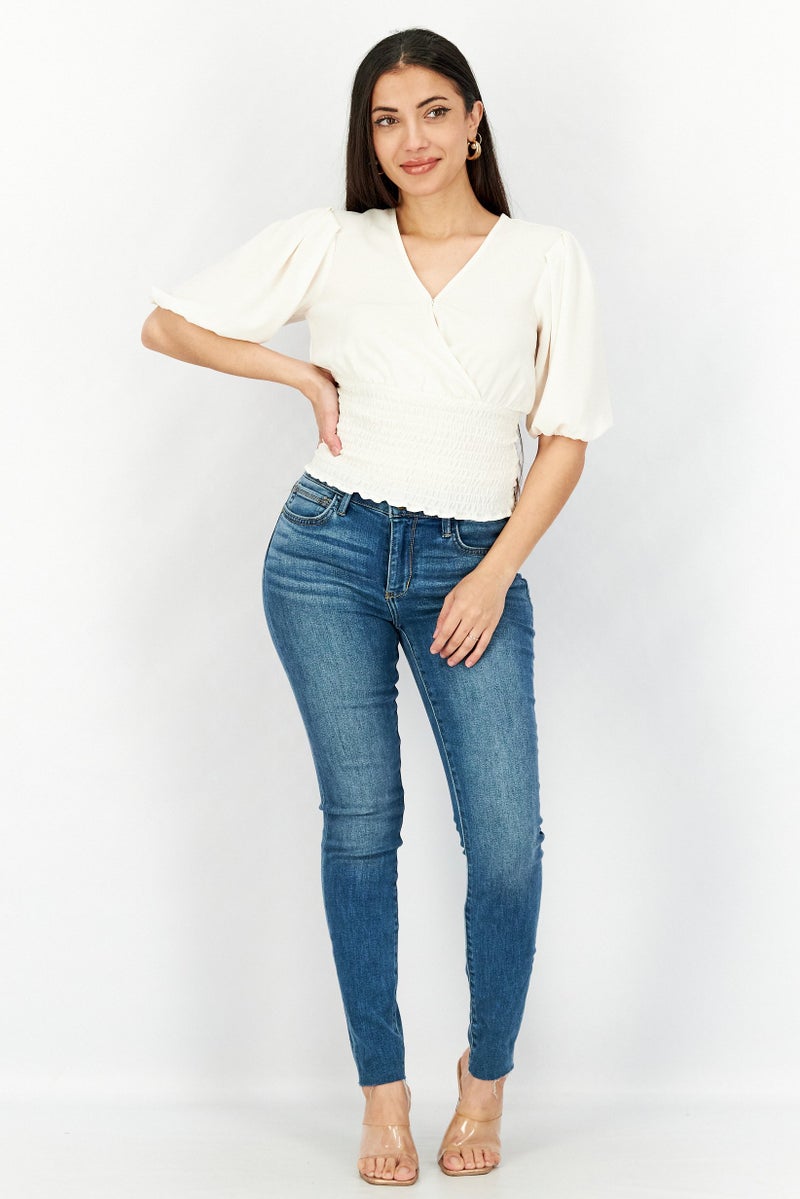 1 State Women V-Neck Puffed Sleeve Smocked Top, Cream - Image 4
