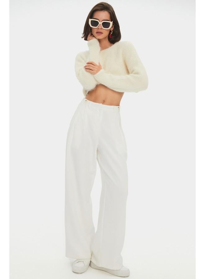 JUNE Women Crew Neck Crop Knitwear Sweater Beige - Image 4