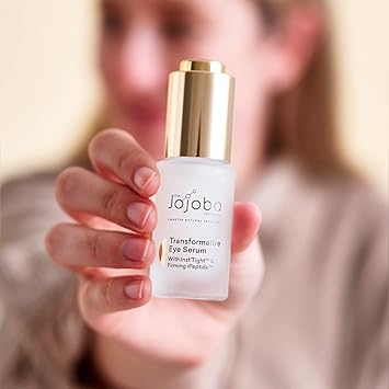 jojoba سيروم العين التحويلي من شركة الجوجوبا ينعم الخطوط الدقيقة ويقلل من أكياس العين والهالات السوداء مدعوم ببتيدات الجوجوبا الأسترالية وحمض الساليسيليك 15 مل - Image 4