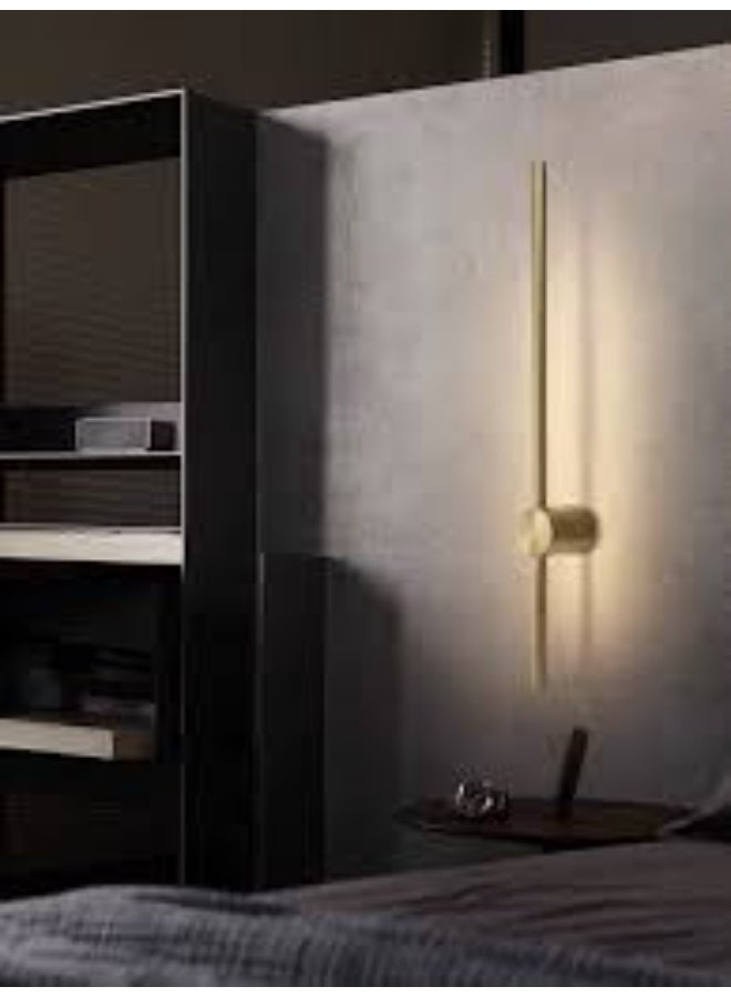 المفتاحة مصباح حائط عمودي عصري وبسيط - وحدة إضاءة LED ذهبية فاخرة لغرفة النوم | إضاءة محيطية أنيقة لغرفة المعيشة، أو الردهة، أو ديكور الفندق | تصميم معاصر لشمعدان الحائط - Image 2
