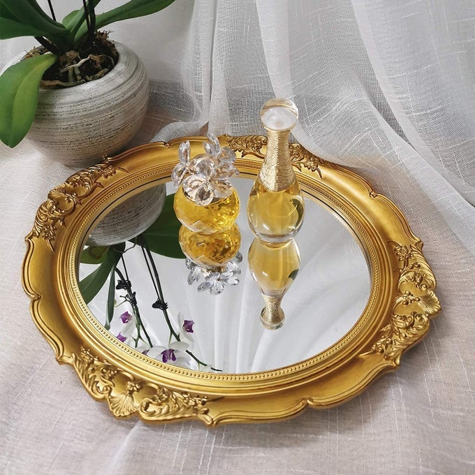 DECORATIVE HANGING WALL MIRROR VINTAGE MULTIFUNCTIONAL DISPLAY JEWELRY VANITY TRAYS SERVING TRAYS 13 W X 15 L GOLDEN WHITE