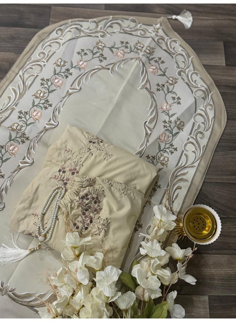 Women's Prayer Rug and Sheet Set