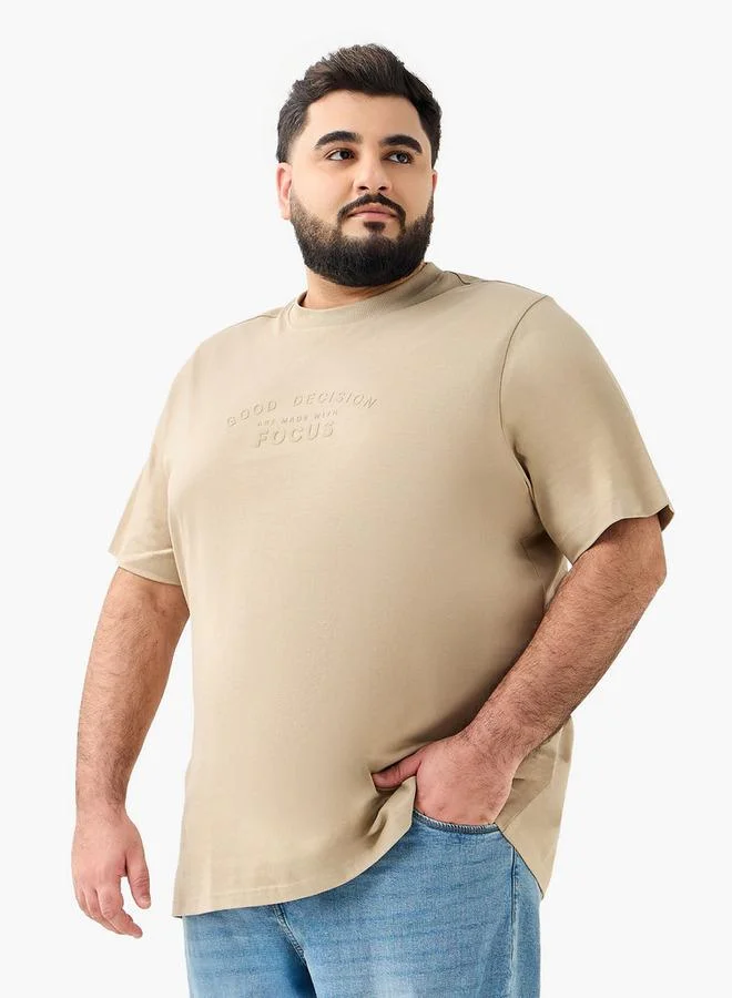 ماكسيم تيشيرت رجالي بقصة عادية ورقبة دائرية وأكمام قصيرة وطبعة شعار