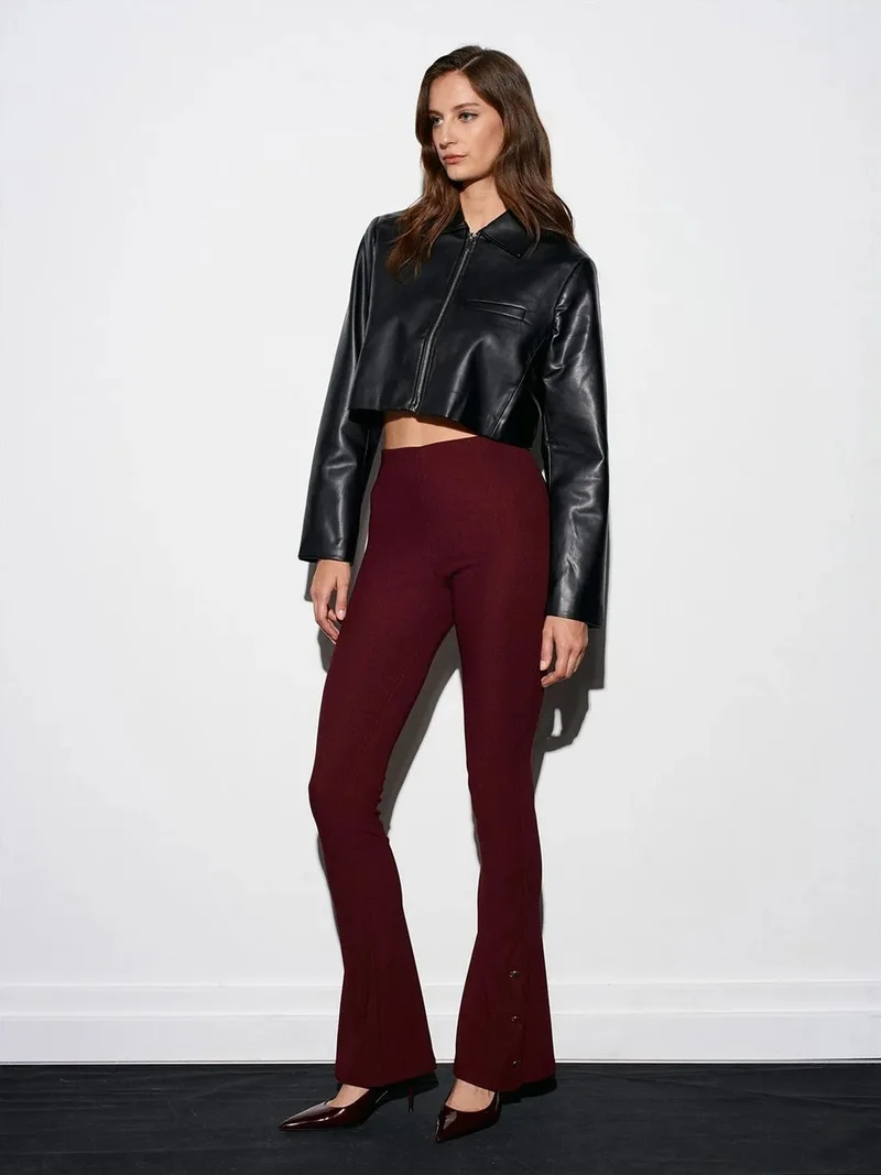 ديلفين Dilvin High-Waist Flare Leggings With Button Detail