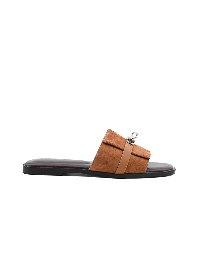 كابلي Flat Sandal – Deep Neutral Comfort