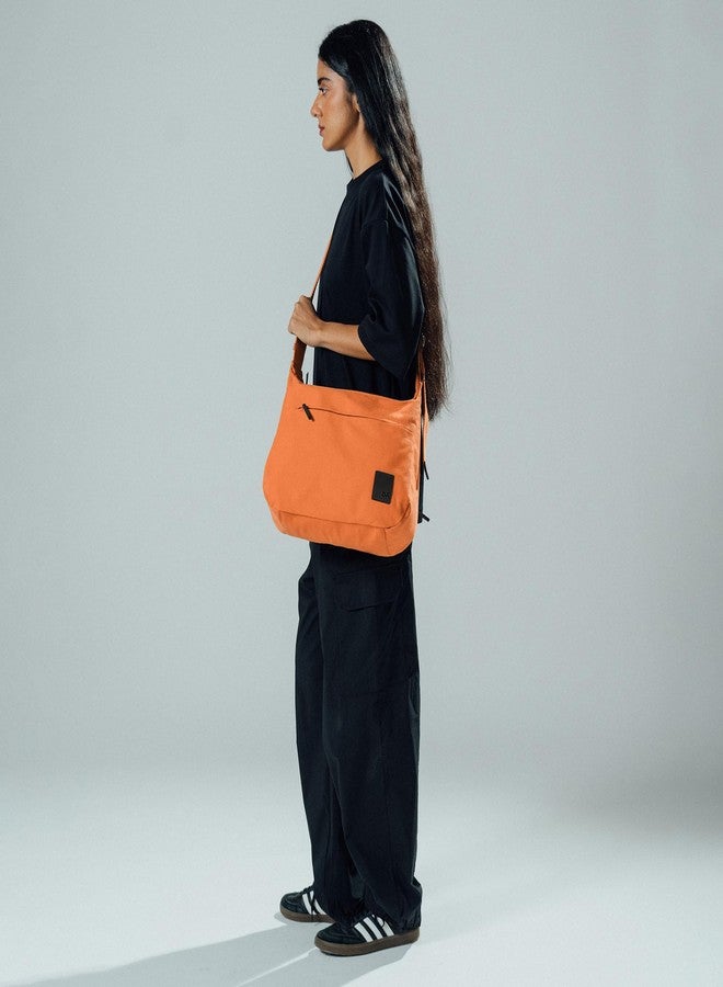 دايلي أوبجيكتز حقيبة كتف نسائية من DailyObjects، موديل مارس، لون برتقالي قرمزي عادي - Image 3