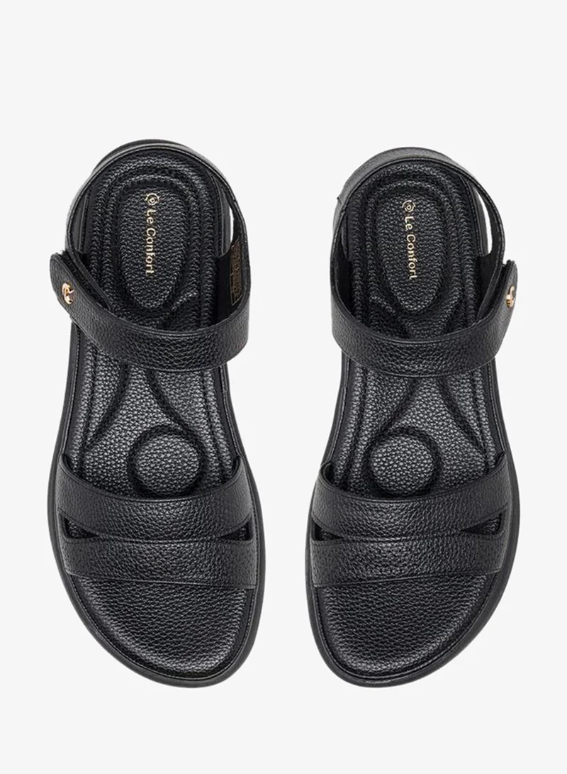 لو كونفورت Women Cutout Detail Sandals