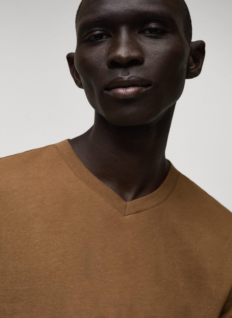 Mango Man - Casual Slim Fit V-Neck T-Shirt - Image 1