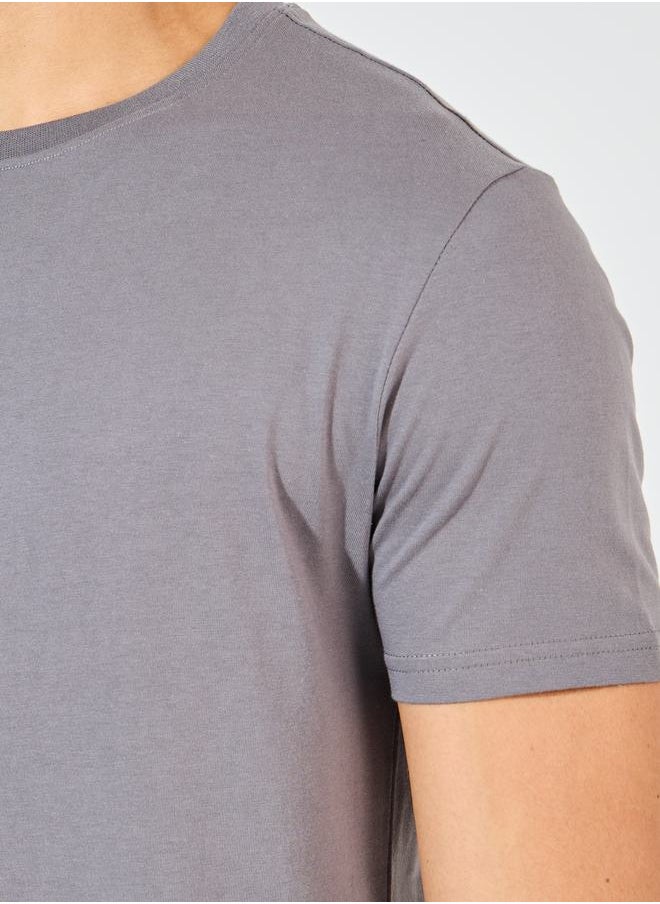 Styli Solid Regular Fit Cotton Rich T-Shirt  - Image 3