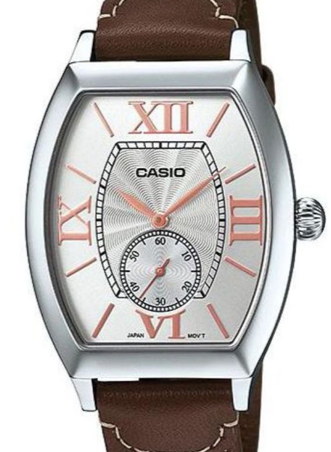 Men Water Resistant Analog Wrist Watch MTP-E114L-5ADF - 35 mm - Brown