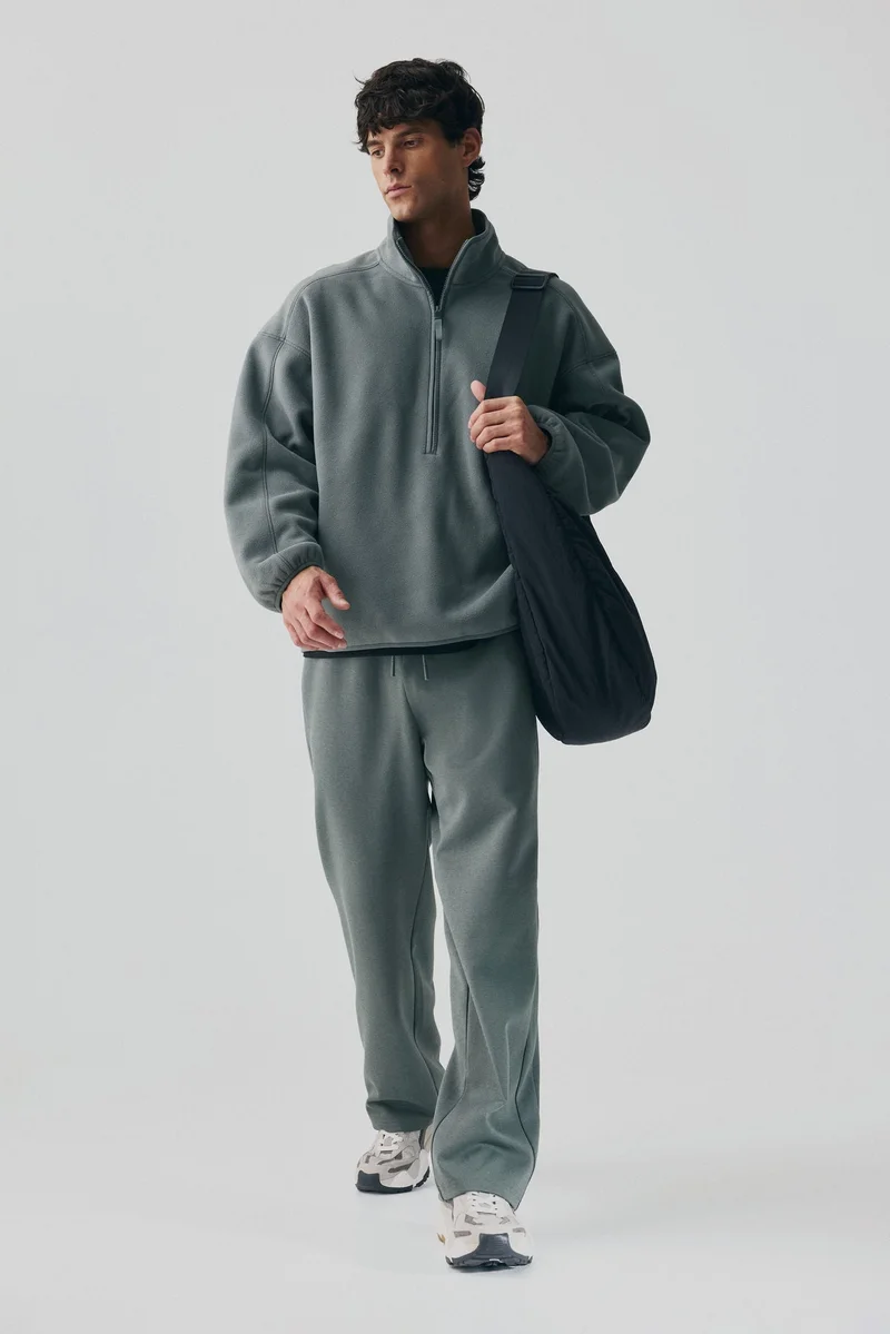 اتش اند ام بلوزة رياضية من الفليس