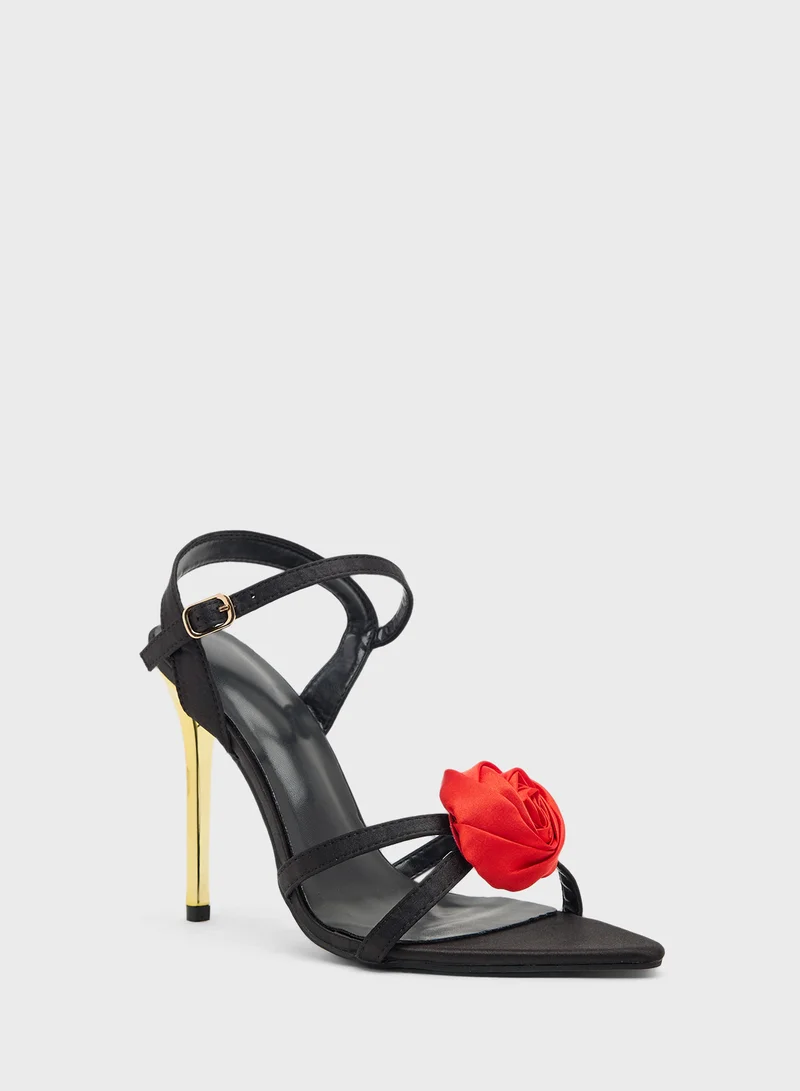 جينجر Heeled Floral Sandal