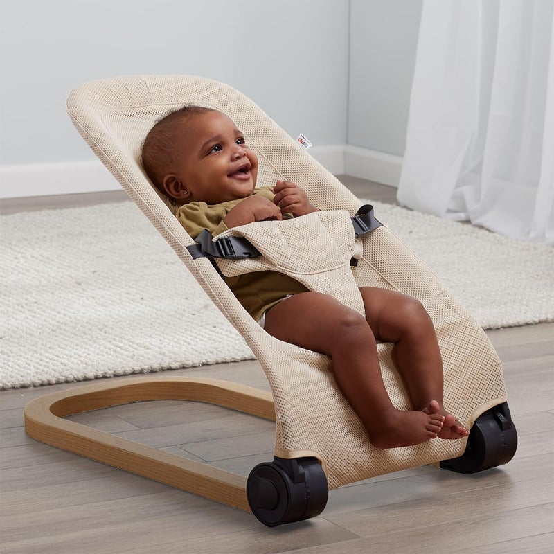 PRIMO جهاز اهتزاز الأطفال القابل للطي من جيجل باونس ديلوكس مع حركة طبيعية مهدئة، تصميم قابل للطي مريح، وضعيات قابلة للتعديل، غطاء شبكي قابل للإزالة، وقاعدة بتصميم خشبي، كريمي - Image 2