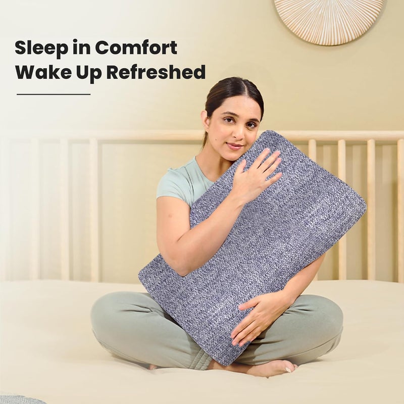 CareFoam وسادة عنق من نوع مصنوعة من إسفنج ذكي، ضمان لمدة سنتين، تخفيف الألم أثناء النوم، تحسّن وضعية الجسم وتنظيم العمود الفقري، مقاس 19 × 11 × 3.5 بوصة، غطاء بلون أزرق مختلط، عبوة تحتوي على وسادتين. - Image 3
