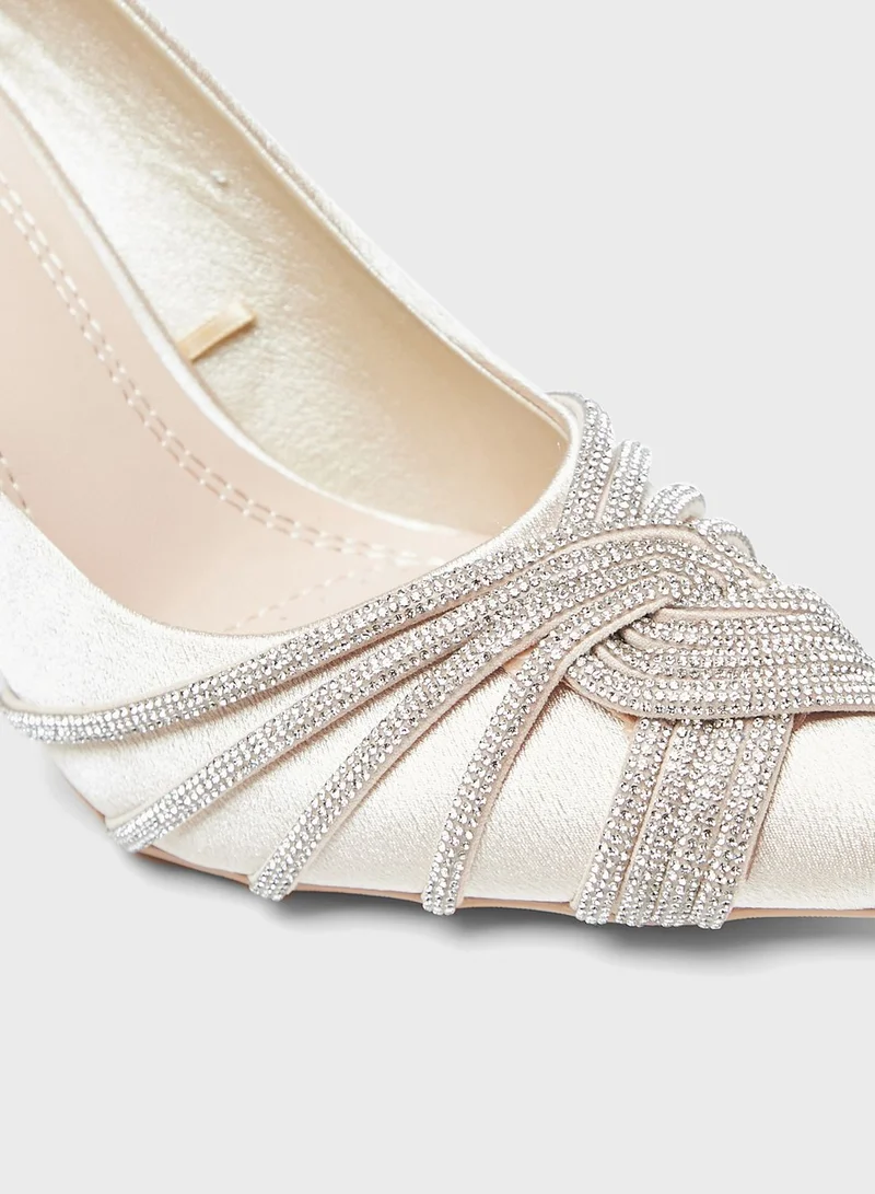 shoexpress Pointed Toe Pumps