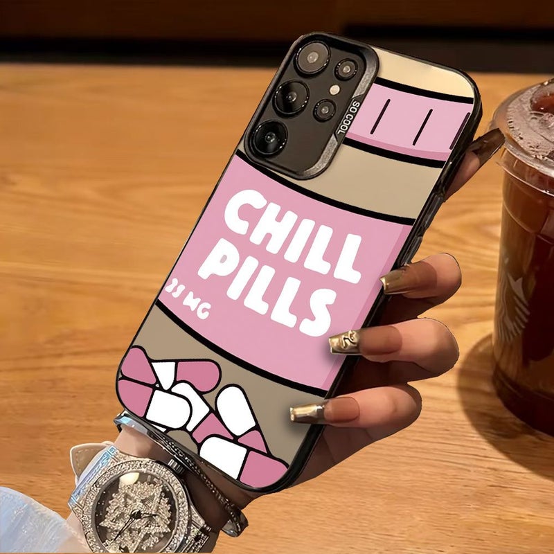 جراب هاتف لجهاز Samsung Galaxy S23 Plus بنمط IMD الحريري، تصميم Chill Pills المرح، أسود. - Image 4