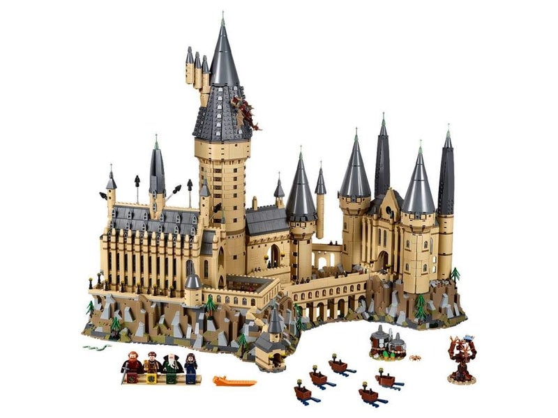 LEGO Harry Potter Hogwarts Castle 71043 Building Kit for 16+ Gift for Boys and Girls - Image 4