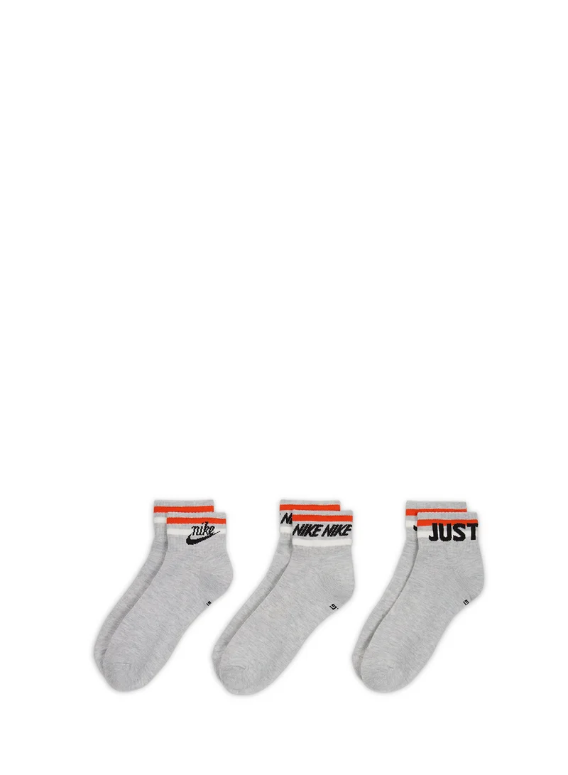 Nike Nike Everyday Essential Ankle Socks