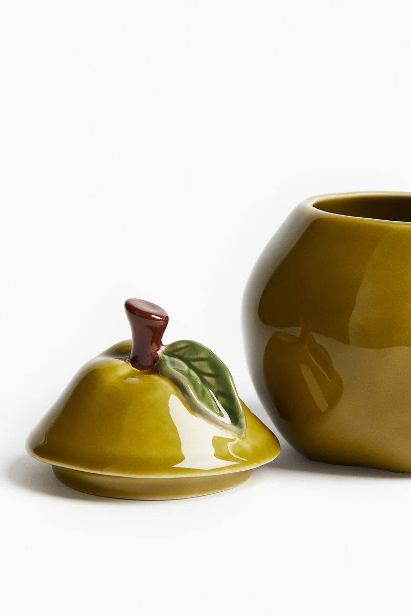 اتش اند ام وعاء من الفخار بغطاء بحجم صغير