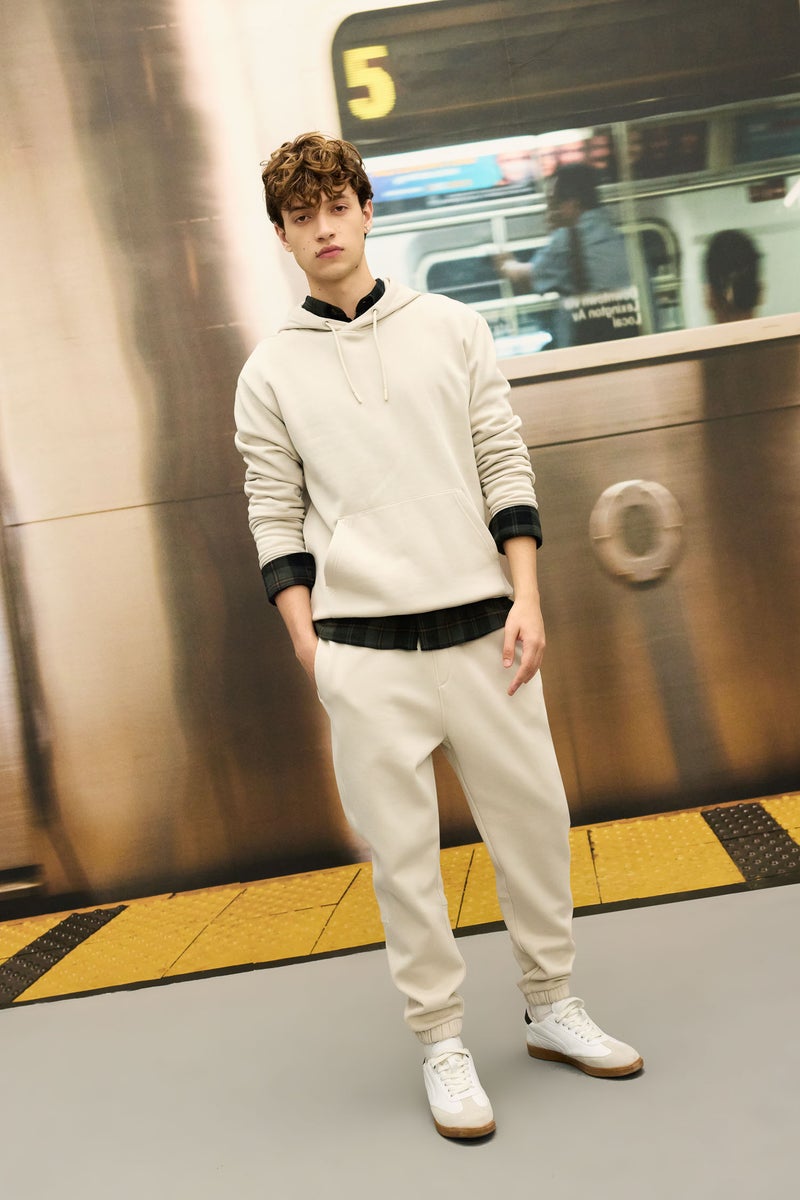 DeFacto Man Regular Fit Hooded Soft Furry Basic Sweatshirt - Image 3