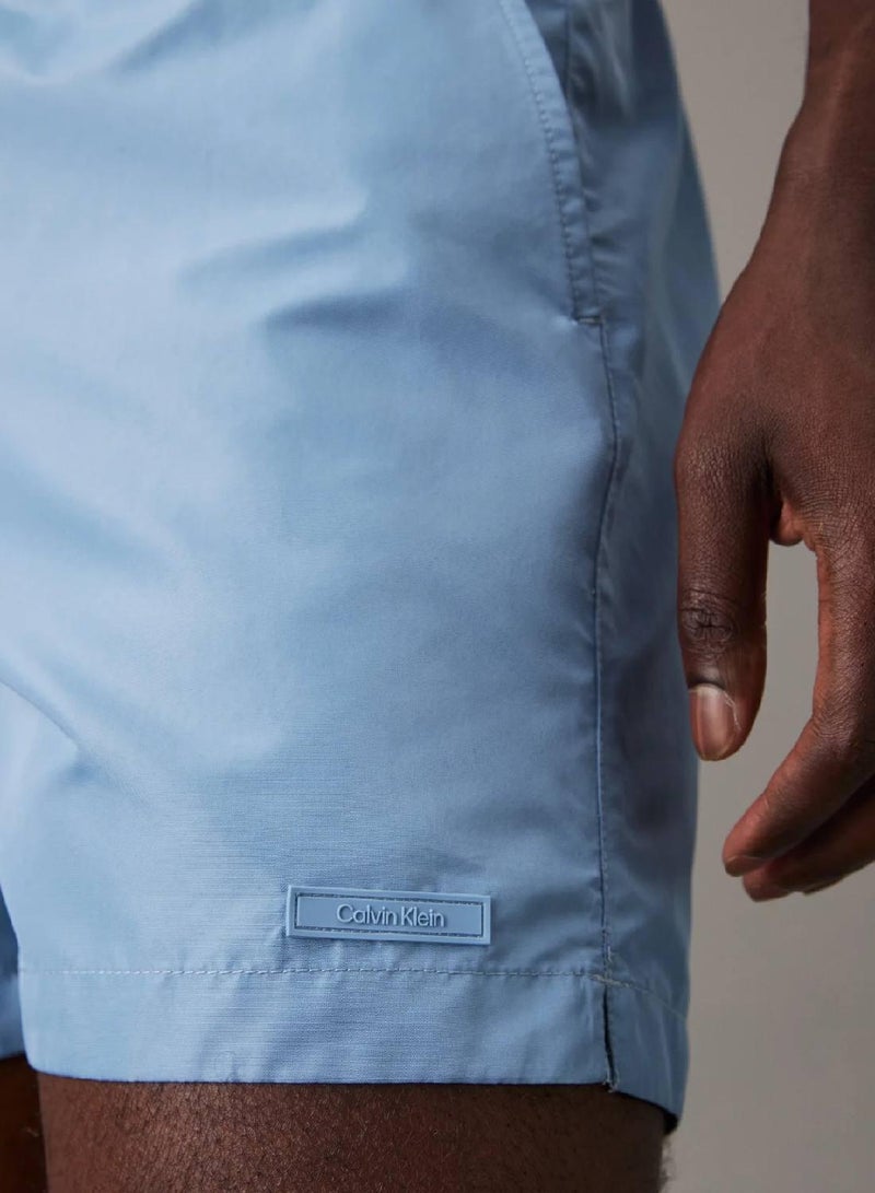 كالفن كلاين شورت سباحة متوسط برباط - سي كيه ريفايند - Image 3