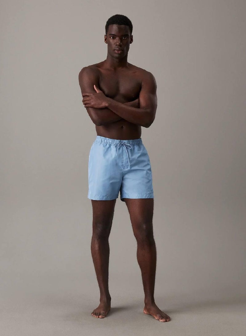 كالفن كلاين شورت سباحة متوسط برباط - سي كيه ريفايند - Image 4