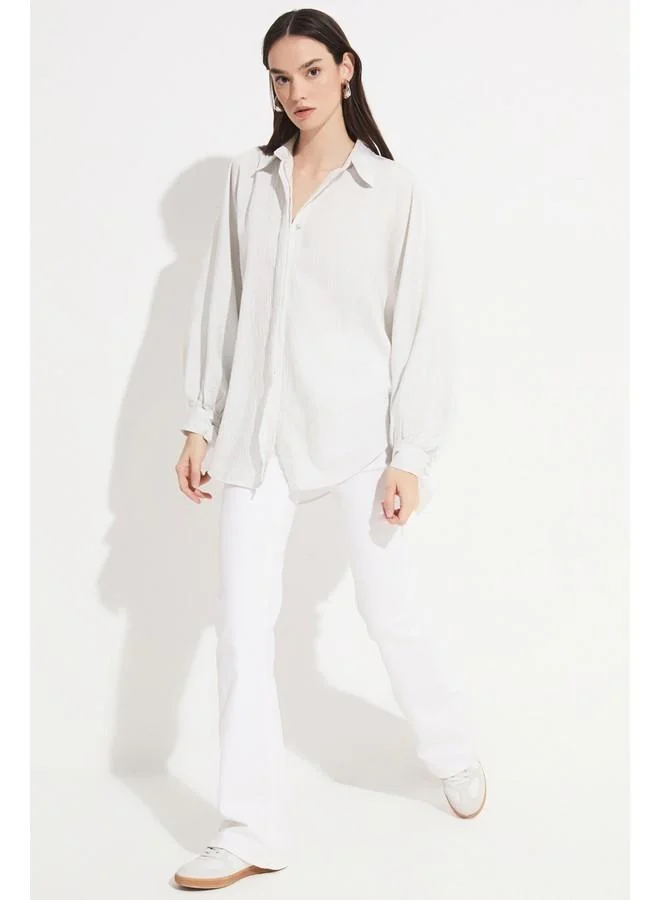 جون June Women Exclusive Boyfriend/Wide Fit Cotton Blend Patterned Sleeve Detailed Shirt Ecru