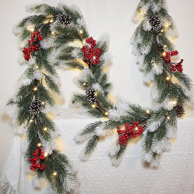 DENSE CHRISTMAS GARLAND WITH LIGHTS 656 FT CHRISTMAS LONG CEDAR GARLANDS FOR XMAS TREE CHRISTMAS SNOWY WINTER PINE GARLANDS GREENERY GARLAND FOR TABLE MANTLE WALL INDOOR OUTDOOR DECORATIONS