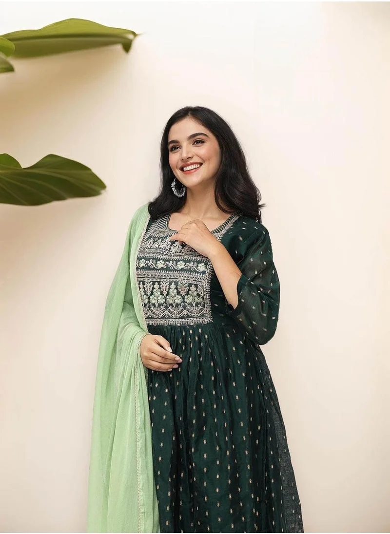 آي شين Women's Bottle Green Chanderi/Shantoon Embellished Tunic Full Length Casual Straight Fit Kurta Set