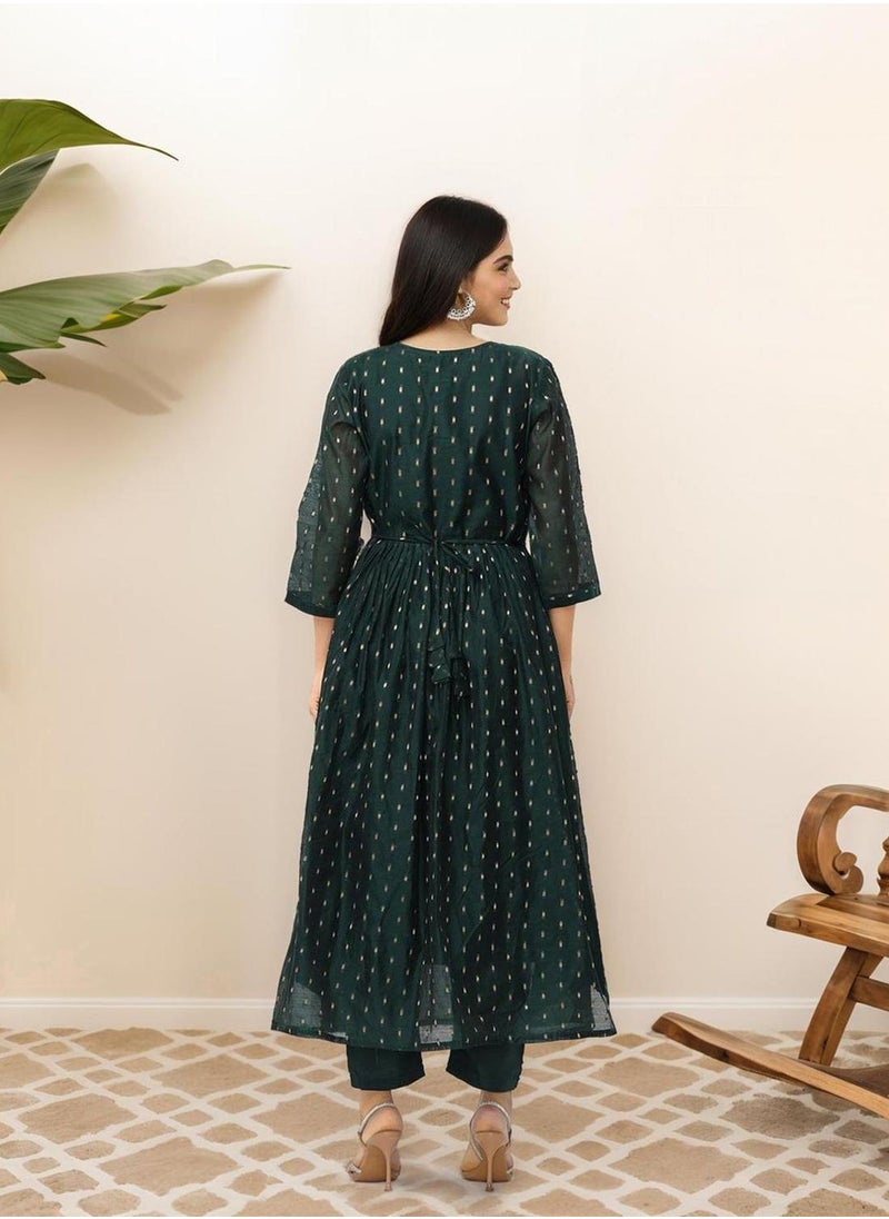 ISHIN Women's Bottle Green Chanderi/Shantoon Embellished Tunic Full Length Casual Straight Fit Kurta Set  - Image 5