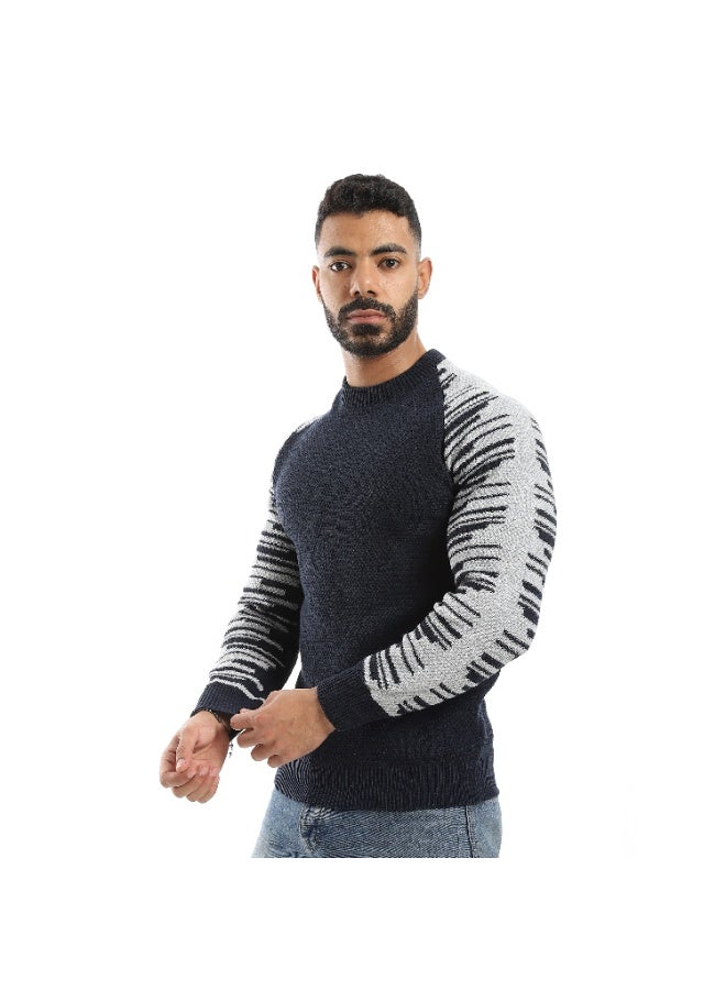 سيزار بلوفر صوف رجالي سادة من الصدر وتخطيطات علي الكم - Image 2