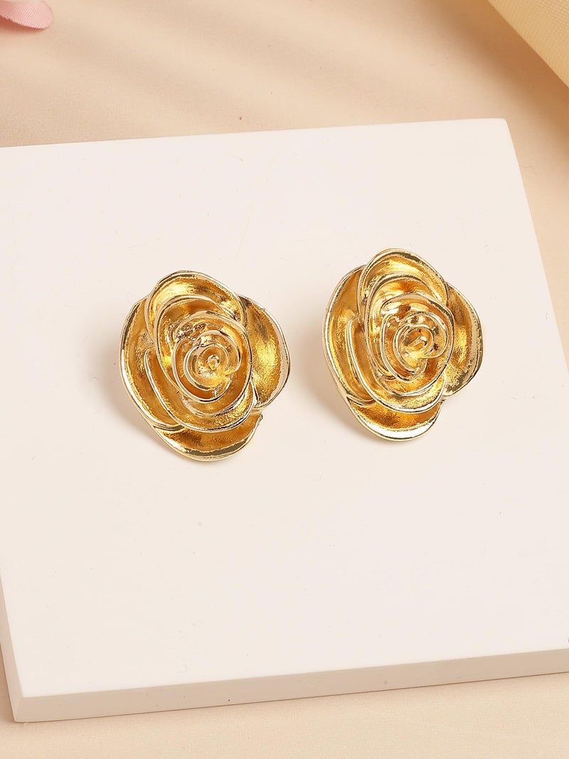 KARATCART Gold Plated Floral Stud Earrings for Women (33038774) - Image 4