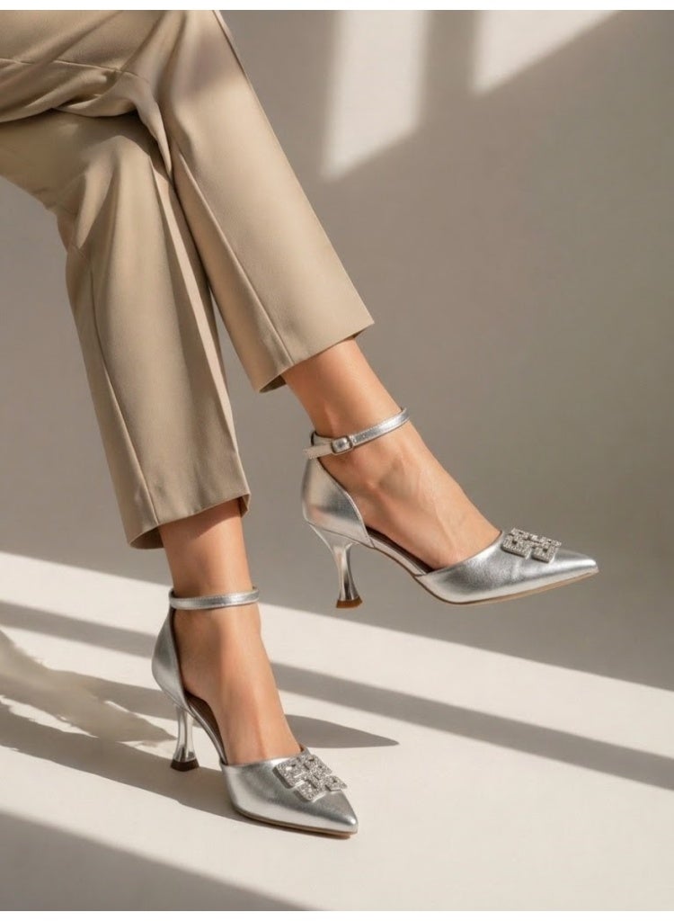 لايف ستيلاش  أحذية كعب جلد كلاسيكي F-619 - g فضي - Image 4