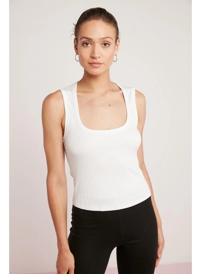 Ethiquet Bıana Women's 100% Cotton Ribbed-Style Body-Fitting Thick-Strap Round Neck White Tank Top.