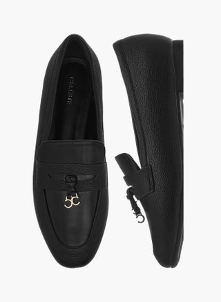 Women's Solid Slip-On Loafers with Charm Detail - pzsku/Z04DA226B6922B7249C18Z/45/_/1738075870/151467d0-be10-4fdb-963d-1d3c13ee65df
