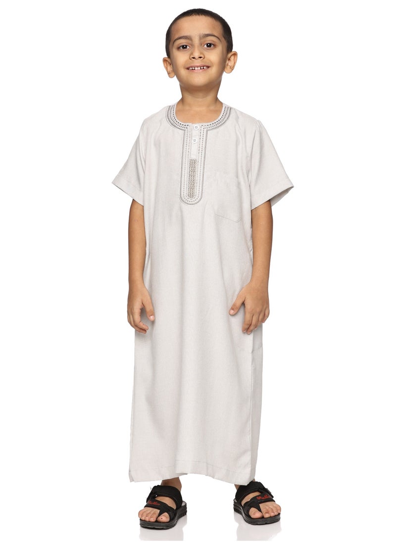 U.S. ELK Boys' Round Neck Short Sleeve Jalabiya | Comfortable and Stylish Kaftan-Inspired Thobe   - Light Grey  - Image 1