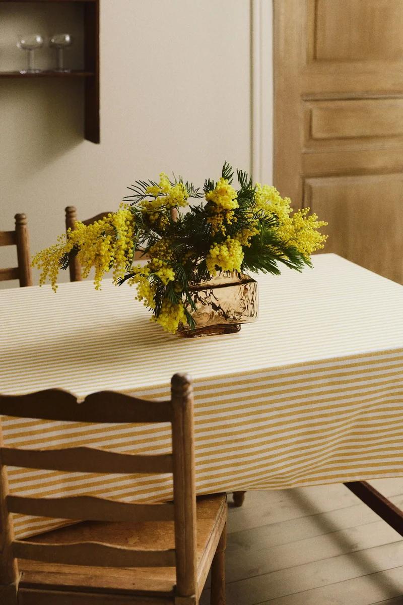 H&M Linen-blend tablecloth
