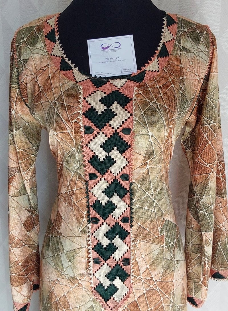 الريش البنفسجي  فستان رندة تطريز مغربي يدوي المقاس: M - Image 1