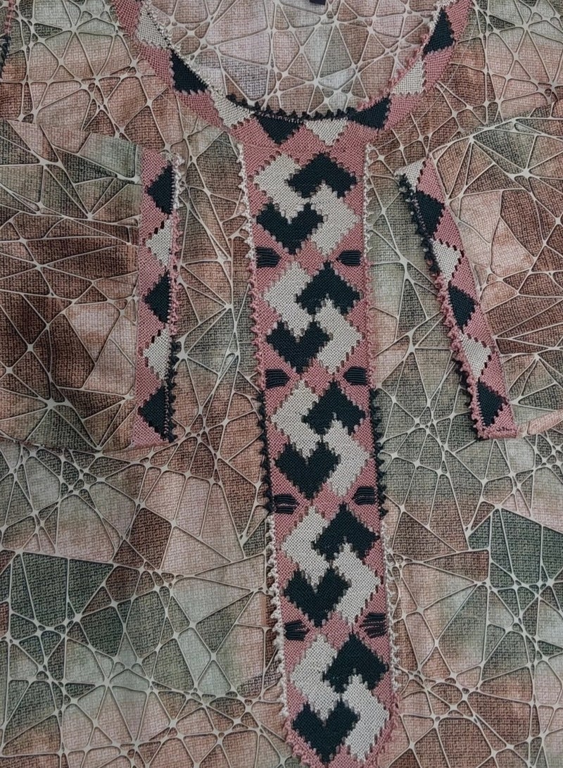 الريش البنفسجي  فستان رندة تطريز مغربي يدوي المقاس: M - Image 2