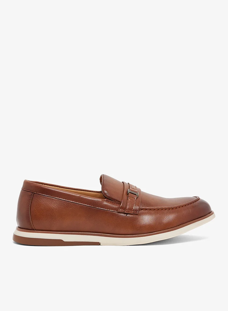 روبرت وود Saddle Detail Casual Slip Ons