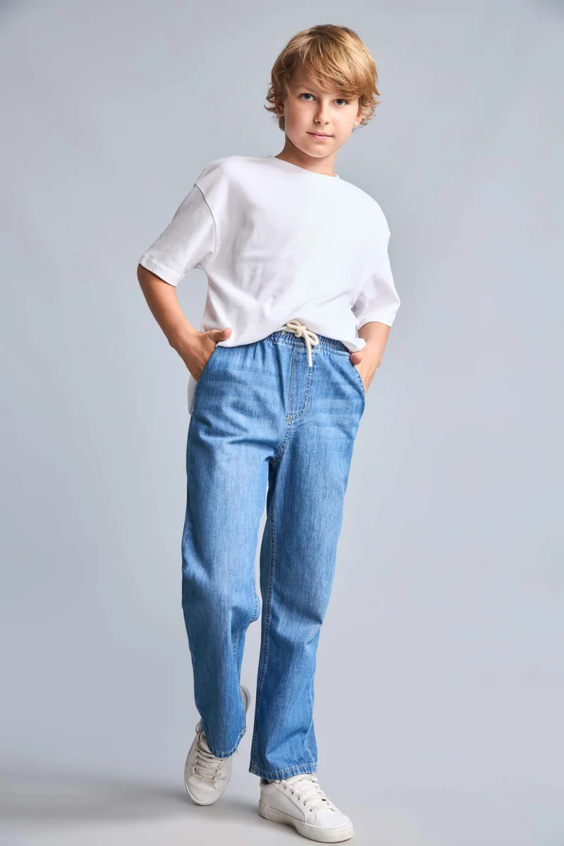 ديفاكتو Jeans