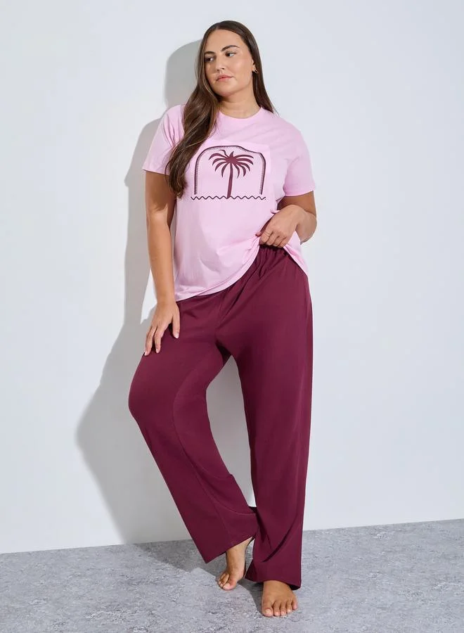 ستايلي Plus Size Palm Graphic Print T-Shirt and Pyjama Set