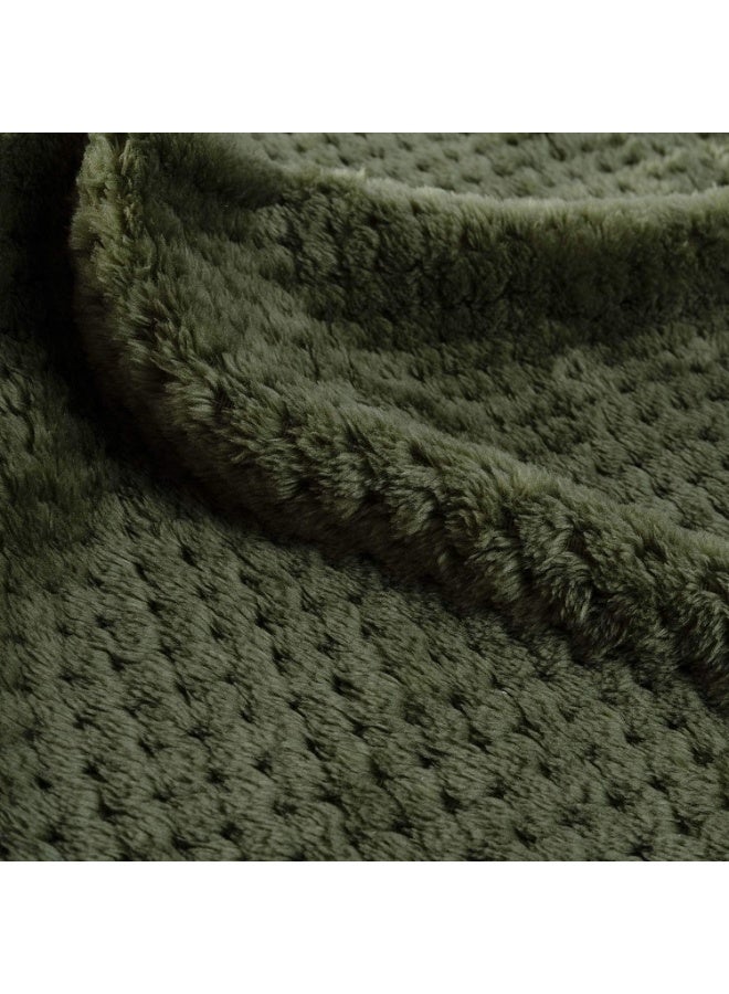 Dog Blanket, Cat Blanket, Flannel Fleece Bed Blankets, Warm Soft Fuzzy Blankets, Mesh Fuzzy Plush Lightweight Blankets, for Puppy, Kitten, Bed, Sofa, Travel, 80 x 60 cm, Dark Green - Image 3