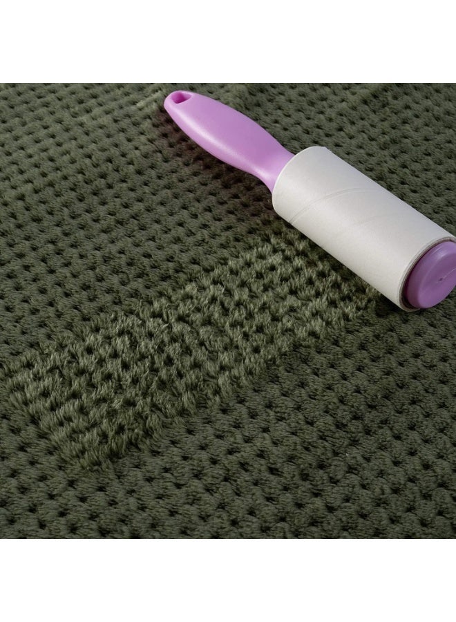 Dog Blanket, Cat Blanket, Flannel Fleece Bed Blankets, Warm Soft Fuzzy Blankets, Mesh Fuzzy Plush Lightweight Blankets, for Puppy, Kitten, Bed, Sofa, Travel, 80 x 60 cm, Dark Green - Image 5