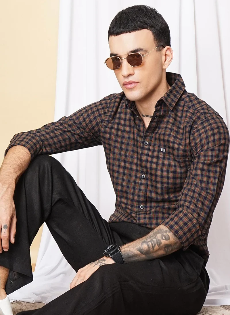 The Indian Garage Co Men Slim Fit Checkered Full Sleeves Spread Collar Casual Shirt