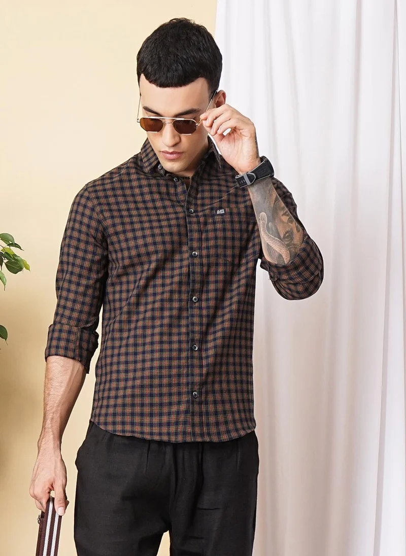 The Indian Garage Co Men Slim Fit Checkered Full Sleeves Spread Collar Casual Shirt