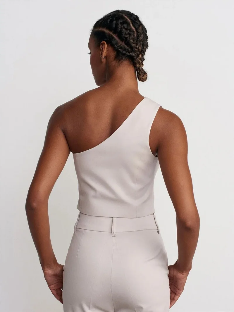 ديلفين Dilvin Fitted Crop Poplin Blouse With Asymmetrical Collar