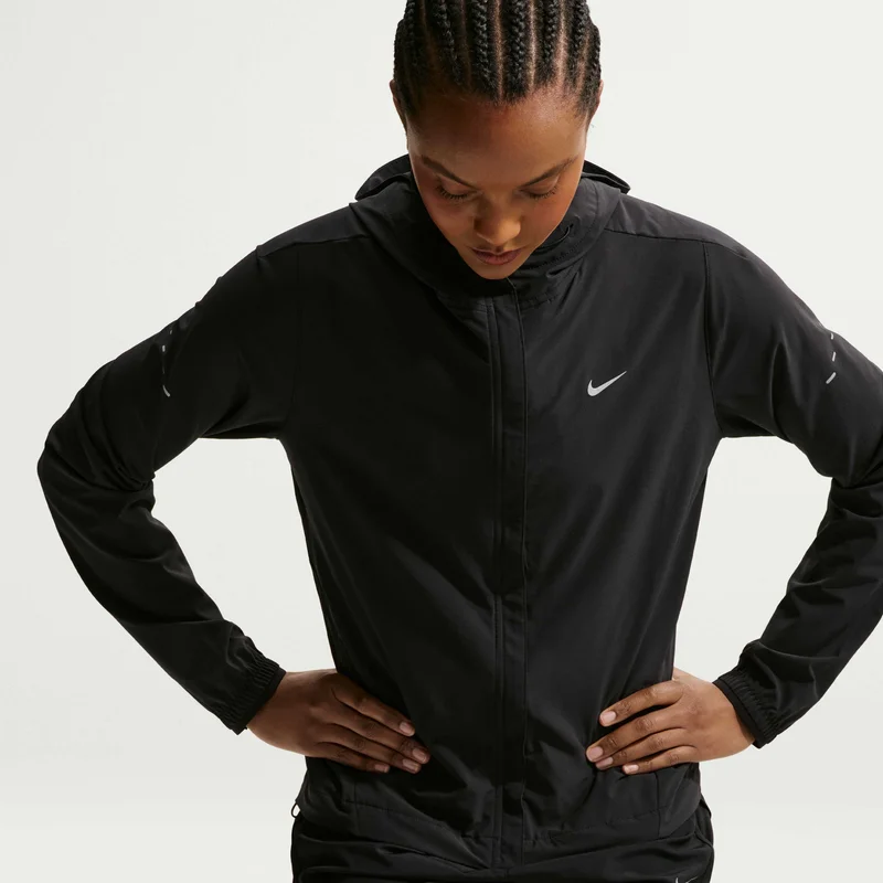 Nike Black Women's Swift Repel Packable Running Jacket for Women | Best Price UAE